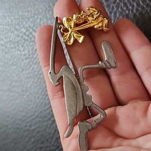 VTG UltraCraft brooch